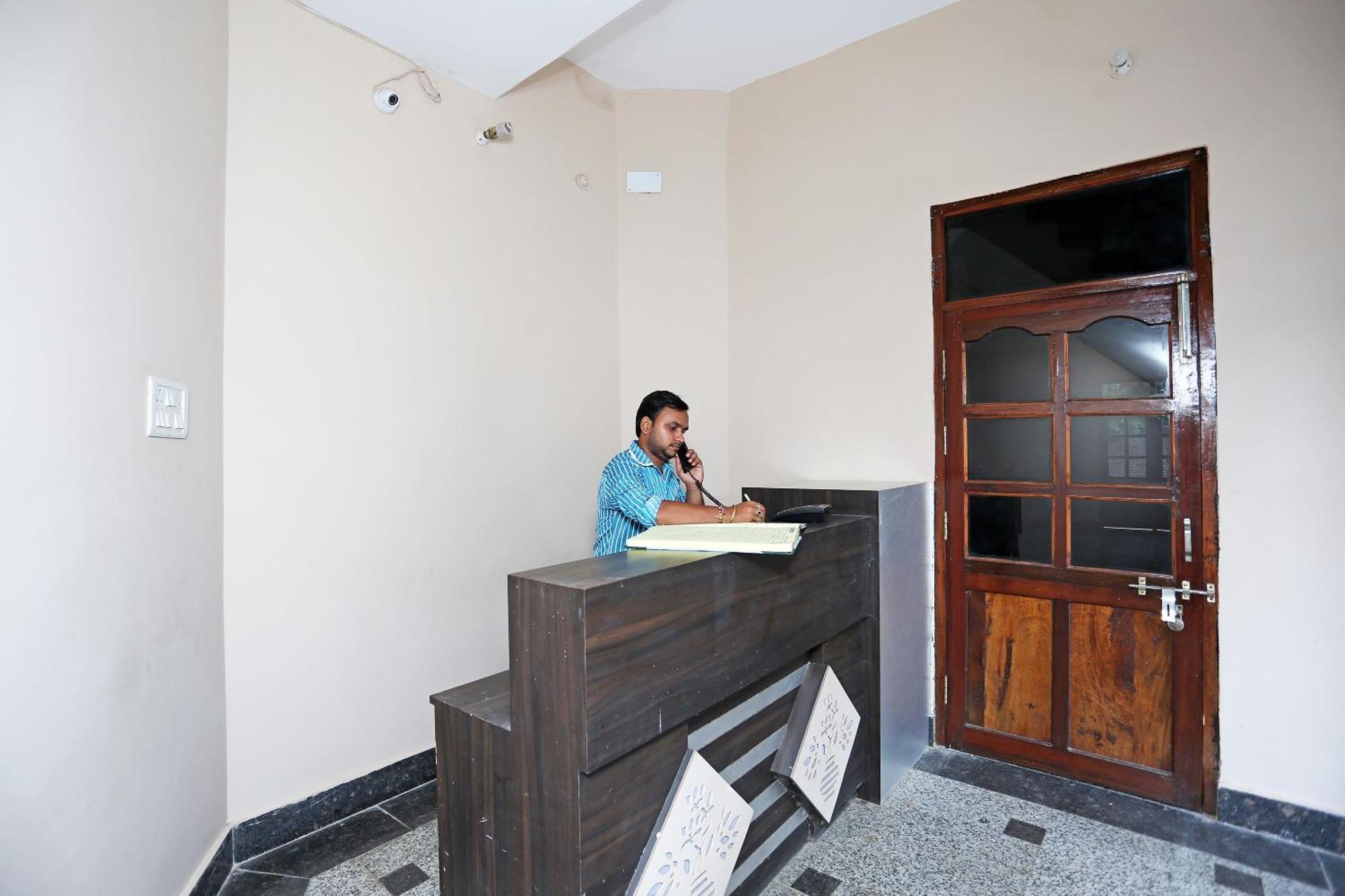 Collection O Sahani Guest House Rāmnagar Exterior foto